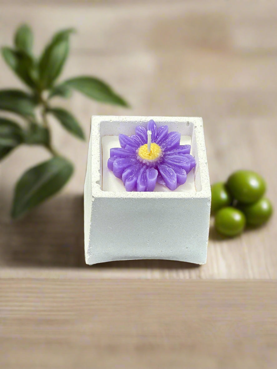 Forma Candle